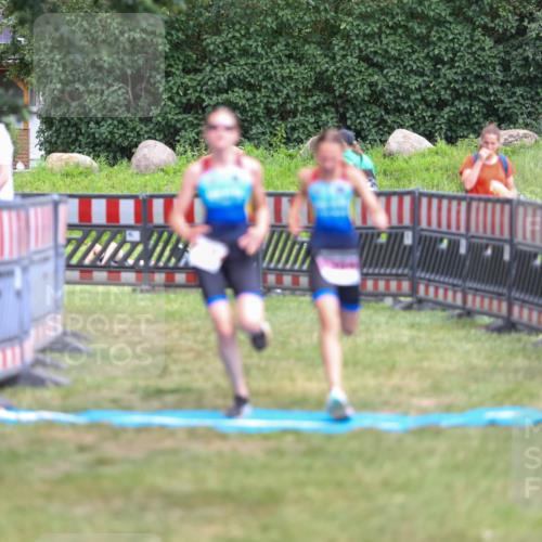 21.06.2026 - 29. Vierlanden-Triathlon Andreas Tolksdorf http://msf.ph/oto/9917393 21.06.2026 15:10:43 Ziel 1233, 1267, 1273, 1304, 1305 meine-sportfotos.de