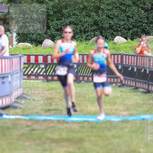 21.06.2026 - 29. Vierlanden-Triathlon Andreas Tolksdorf http://msf.ph/oto/9917395 21.06.2026 15:10:43 Ziel 1233, 1267, 1273, 1304, 1305 meine-sportfotos.de