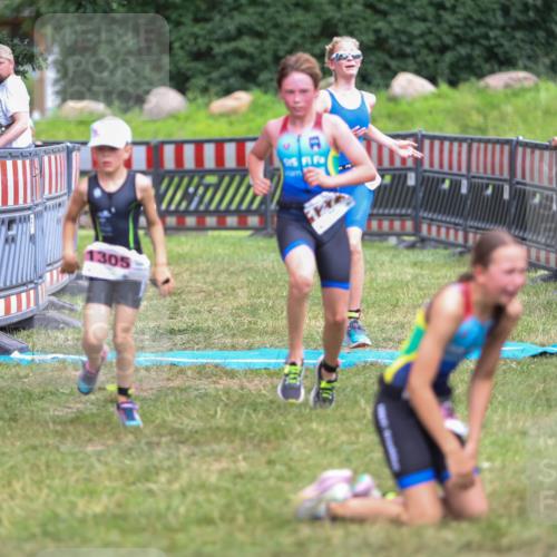 21.06.2026 - 29. Vierlanden-Triathlon Andreas Tolksdorf http://msf.ph/oto/9917416 21.06.2026 15:10:51 Ziel 1233, 1273, 1305, 1311, 1321 meine-sportfotos.de