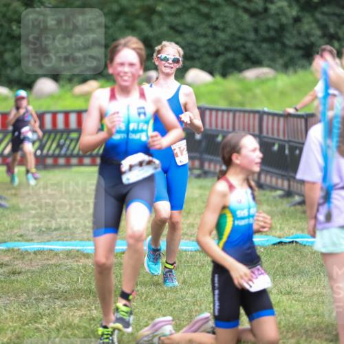 21.06.2026 - 29. Vierlanden-Triathlon Andreas Tolksdorf http://msf.ph/oto/9917419 21.06.2026 15:10:52 Ziel 1233, 1273, 1305, 1311, 1321 meine-sportfotos.de