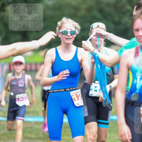 21.06.2026 - 29. Vierlanden-Triathlon Andreas Tolksdorf http://msf.ph/oto/9917433 21.06.2026 15:10:56 Ziel 1233, 1273, 1305, 1311, 1321 meine-sportfotos.de