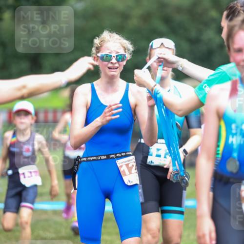 21.06.2026 - 29. Vierlanden-Triathlon Andreas Tolksdorf http://msf.ph/oto/9917434 21.06.2026 15:10:56 Ziel 1233, 1273, 1305, 1311, 1321 meine-sportfotos.de