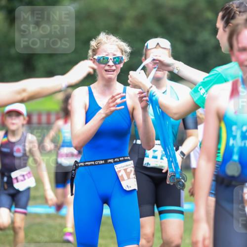 21.06.2026 - 29. Vierlanden-Triathlon Andreas Tolksdorf http://msf.ph/oto/9917435 21.06.2026 15:10:56 Ziel 1233, 1273, 1305, 1311, 1321 meine-sportfotos.de