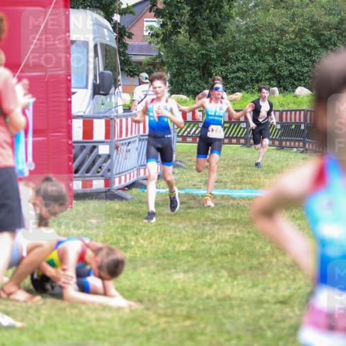 21.06.2026 - 29. Vierlanden-Triathlon Andreas Tolksdorf http://msf.ph/oto/9917450 21.06.2026 15:11:16 Ziel 1230, 1244, 1257, 1275, 1288, 1332 meine-sportfotos.de
