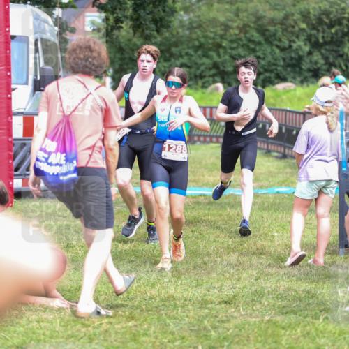 21.06.2026 - 29. Vierlanden-Triathlon Andreas Tolksdorf http://msf.ph/oto/9917456 21.06.2026 15:11:19 Ziel 1230, 1244, 1257, 1275, 1288, 1332 meine-sportfotos.de