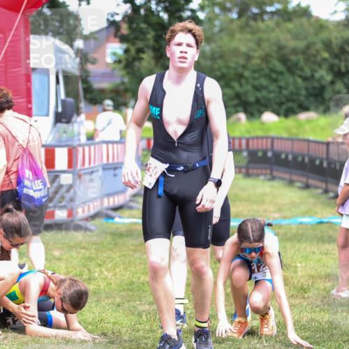 21.06.2026 - 29. Vierlanden-Triathlon Andreas Tolksdorf http://msf.ph/oto/9917466 21.06.2026 15:11:21 Ziel 1230, 1244, 1257, 1275, 1288, 1317, 1332 meine-sportfotos.de