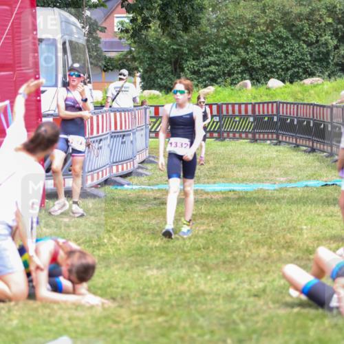 21.06.2026 - 29. Vierlanden-Triathlon Andreas Tolksdorf http://msf.ph/oto/9917472 21.06.2026 15:11:28 Ziel 1275, 1317, 1332 meine-sportfotos.de