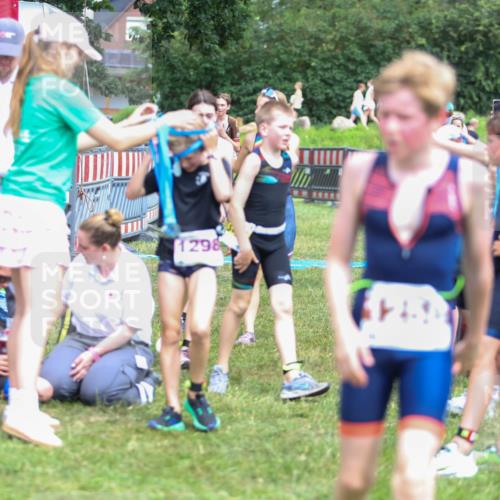 21.06.2026 - 29. Vierlanden-Triathlon Andreas Tolksdorf http://msf.ph/oto/9917505 21.06.2026 15:12:59 Ziel 1249, 1258, 1260, 1290, 1298, 1318 meine-sportfotos.de