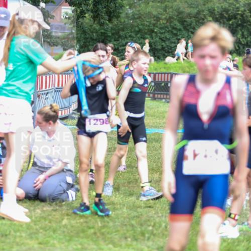 21.06.2026 - 29. Vierlanden-Triathlon Andreas Tolksdorf http://msf.ph/oto/9917506 21.06.2026 15:12:59 Ziel 1249, 1258, 1260, 1290, 1298, 1318 meine-sportfotos.de