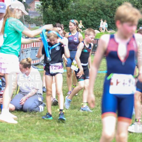 21.06.2026 - 29. Vierlanden-Triathlon Andreas Tolksdorf http://msf.ph/oto/9917510 21.06.2026 15:12:59 Ziel 1249, 1258, 1260, 1290, 1298, 1318 meine-sportfotos.de