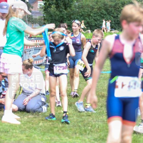 21.06.2026 - 29. Vierlanden-Triathlon Andreas Tolksdorf http://msf.ph/oto/9917512 21.06.2026 15:12:59 Ziel 1249, 1258, 1260, 1290, 1298, 1318 meine-sportfotos.de