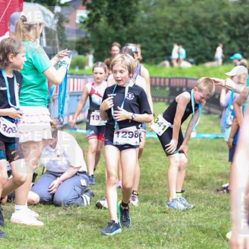 21.06.2026 - 29. Vierlanden-Triathlon Andreas Tolksdorf http://msf.ph/oto/9917516 21.06.2026 15:13:00 Ziel 1249, 1258, 1260, 1290, 1298, 1318 meine-sportfotos.de