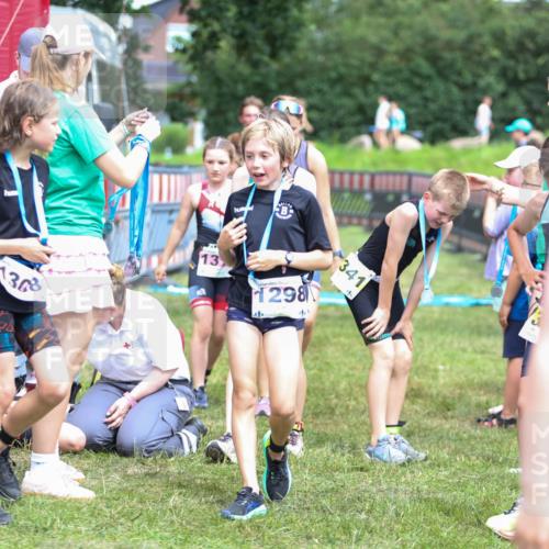 21.06.2026 - 29. Vierlanden-Triathlon Andreas Tolksdorf http://msf.ph/oto/9917517 21.06.2026 15:13:00 Ziel 1249, 1258, 1260, 1290, 1298, 1318 meine-sportfotos.de