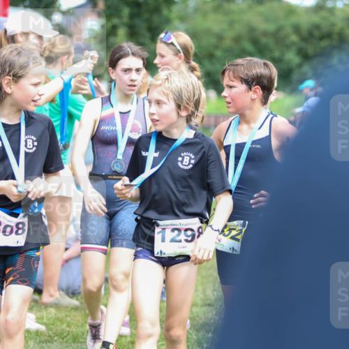 21.06.2026 - 29. Vierlanden-Triathlon Andreas Tolksdorf http://msf.ph/oto/9917527 21.06.2026 15:13:03 Ziel 1249, 1260, 1290, 1318 meine-sportfotos.de