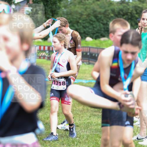 21.06.2026 - 29. Vierlanden-Triathlon Andreas Tolksdorf http://msf.ph/oto/9917535 21.06.2026 15:13:06 Ziel 1249, 1264 meine-sportfotos.de