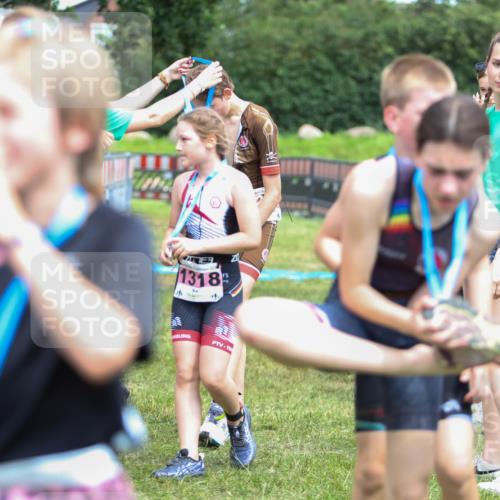 21.06.2026 - 29. Vierlanden-Triathlon Andreas Tolksdorf http://msf.ph/oto/9917537 21.06.2026 15:13:06 Ziel 1249, 1264 meine-sportfotos.de