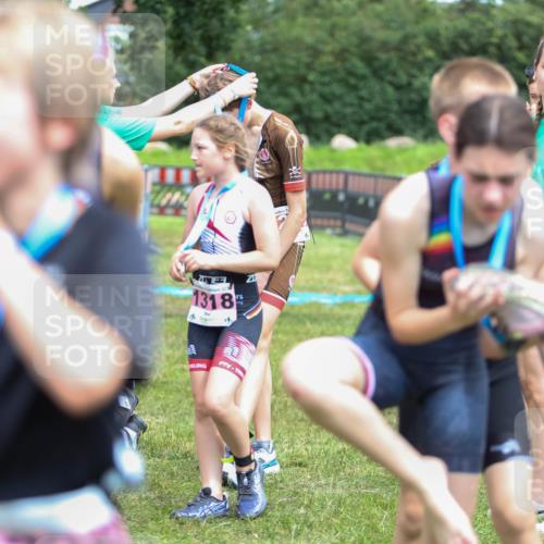 21.06.2026 - 29. Vierlanden-Triathlon Andreas Tolksdorf http://msf.ph/oto/9917539 21.06.2026 15:13:06 Ziel 1249, 1264 meine-sportfotos.de