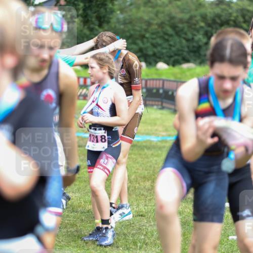 21.06.2026 - 29. Vierlanden-Triathlon Andreas Tolksdorf http://msf.ph/oto/9917541 21.06.2026 15:13:06 Ziel 1249, 1264 meine-sportfotos.de