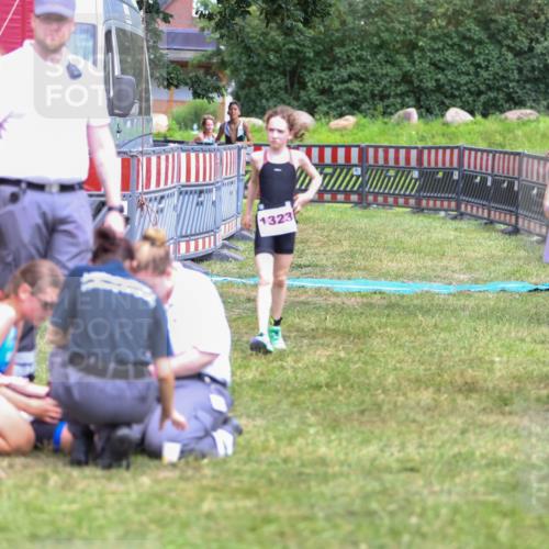 21.06.2026 - 29. Vierlanden-Triathlon Andreas Tolksdorf http://msf.ph/oto/9917550 21.06.2026 15:13:20 Ziel 1229, 1253, 1264 meine-sportfotos.de