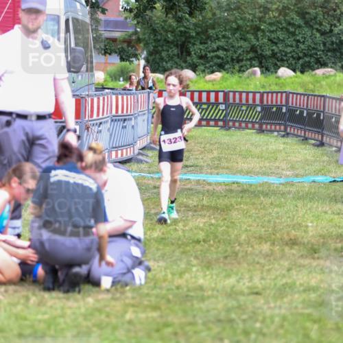 21.06.2026 - 29. Vierlanden-Triathlon Andreas Tolksdorf http://msf.ph/oto/9917551 21.06.2026 15:13:20 Ziel 1229, 1253, 1264 meine-sportfotos.de