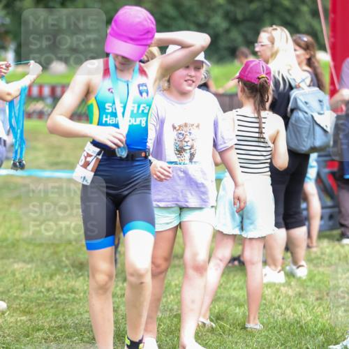 21.06.2026 - 29. Vierlanden-Triathlon Andreas Tolksdorf http://msf.ph/oto/9917600 21.06.2026 15:13:46 Ziel 1306 meine-sportfotos.de
