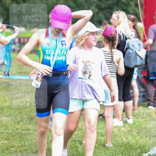 21.06.2026 - 29. Vierlanden-Triathlon Andreas Tolksdorf http://msf.ph/oto/9917604 21.06.2026 15:13:46 Ziel 1306 meine-sportfotos.de
