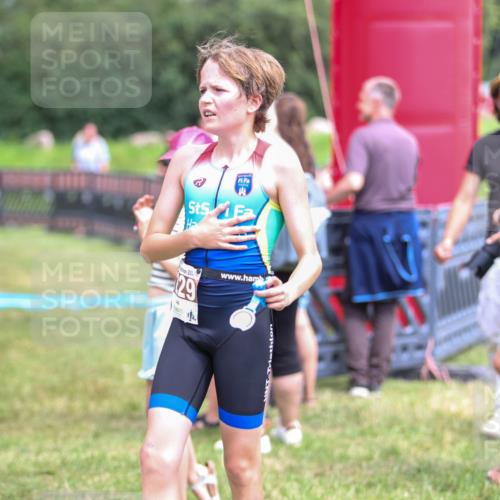 21.06.2026 - 29. Vierlanden-Triathlon Andreas Tolksdorf http://msf.ph/oto/9917619 21.06.2026 15:13:52 Ziel 1320, 1335 meine-sportfotos.de