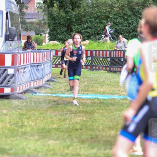 21.06.2026 - 29. Vierlanden-Triathlon Andreas Tolksdorf http://msf.ph/oto/9917628 21.06.2026 15:13:58 Ziel 1320, 1335 meine-sportfotos.de