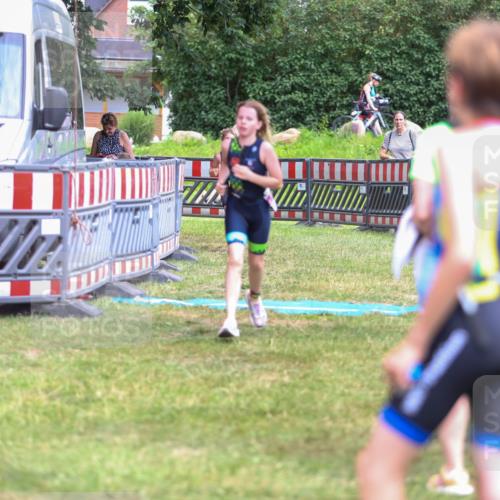 21.06.2026 - 29. Vierlanden-Triathlon Andreas Tolksdorf http://msf.ph/oto/9917633 21.06.2026 15:13:58 Ziel 1320, 1335 meine-sportfotos.de