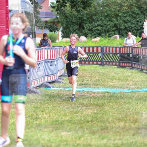 21.06.2026 - 29. Vierlanden-Triathlon Andreas Tolksdorf http://msf.ph/oto/9917645 21.06.2026 15:14:02 Ziel 1320, 1335 meine-sportfotos.de
