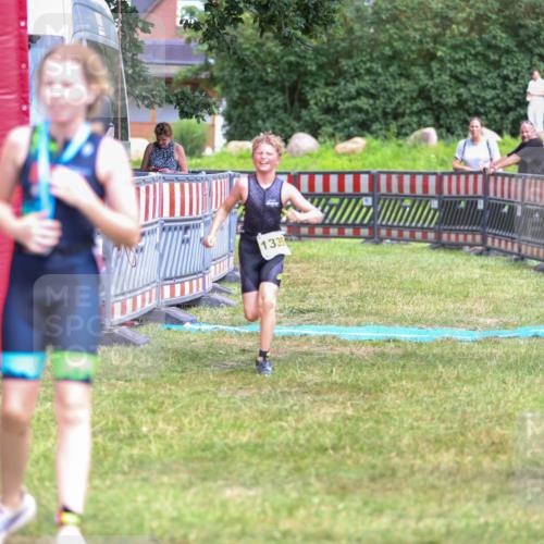 21.06.2026 - 29. Vierlanden-Triathlon Andreas Tolksdorf http://msf.ph/oto/9917646 21.06.2026 15:14:02 Ziel 1320, 1335 meine-sportfotos.de
