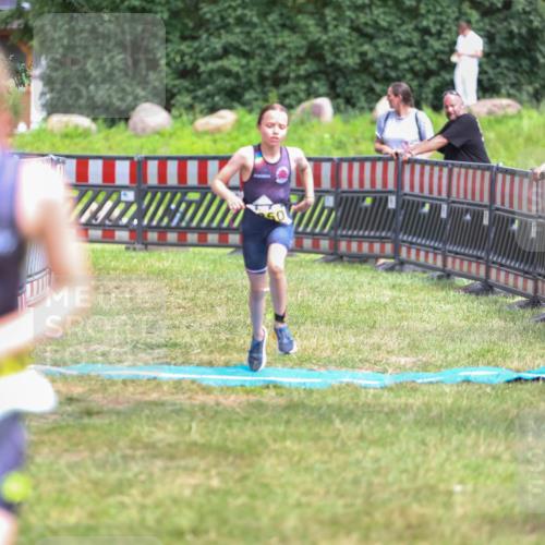 21.06.2026 - 29. Vierlanden-Triathlon Andreas Tolksdorf http://msf.ph/oto/9917666 21.06.2026 15:14:09 Ziel 1295 meine-sportfotos.de