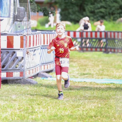 21.06.2026 - 29. Vierlanden-Triathlon Andreas Tolksdorf http://msf.ph/oto/9917679 21.06.2026 15:14:20 Ziel 1295 meine-sportfotos.de