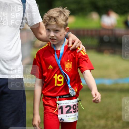21.06.2026 - 29. Vierlanden-Triathlon Andreas Tolksdorf http://msf.ph/oto/9917693 21.06.2026 15:14:34 Ziel 1326 meine-sportfotos.de