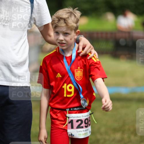 21.06.2026 - 29. Vierlanden-Triathlon Andreas Tolksdorf http://msf.ph/oto/9917694 21.06.2026 15:14:34 Ziel 1326 meine-sportfotos.de