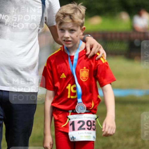 21.06.2026 - 29. Vierlanden-Triathlon Andreas Tolksdorf http://msf.ph/oto/9917698 21.06.2026 15:14:34 Ziel 1326 meine-sportfotos.de