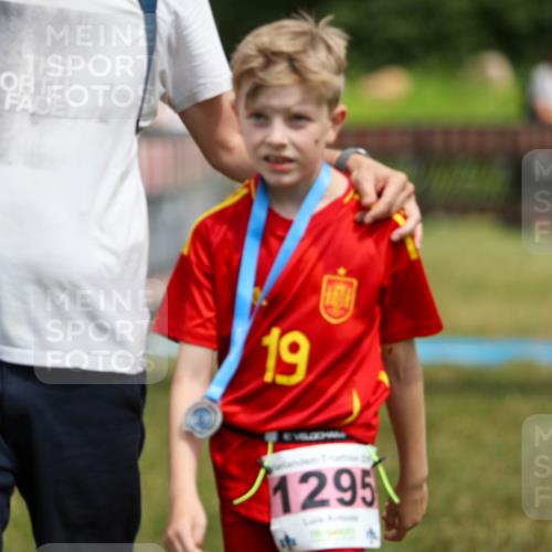 21.06.2026 - 29. Vierlanden-Triathlon Andreas Tolksdorf http://msf.ph/oto/9917703 21.06.2026 15:14:35 Ziel 1326, 1340 meine-sportfotos.de