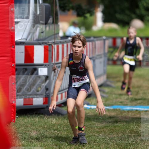 21.06.2026 - 29. Vierlanden-Triathlon Andreas Tolksdorf http://msf.ph/oto/9917705 21.06.2026 15:14:43 Ziel 1326, 1340 meine-sportfotos.de