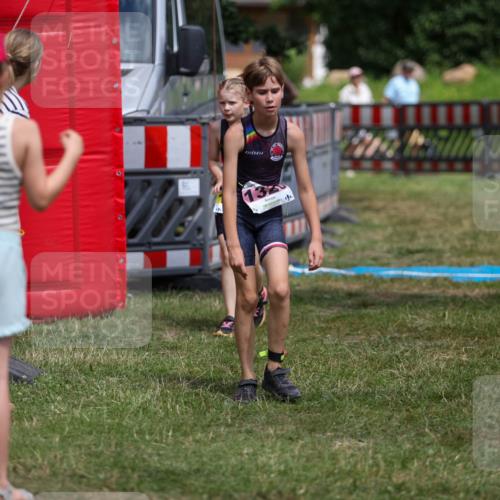 21.06.2026 - 29. Vierlanden-Triathlon Andreas Tolksdorf http://msf.ph/oto/9917726 21.06.2026 15:14:47 Ziel 1266, 1326, 1340 meine-sportfotos.de