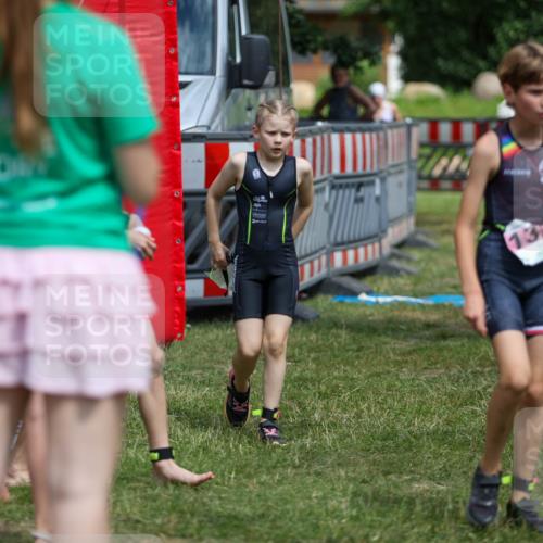 21.06.2026 - 29. Vierlanden-Triathlon Andreas Tolksdorf http://msf.ph/oto/9917737 21.06.2026 15:14:50 Ziel 1266, 1340 meine-sportfotos.de