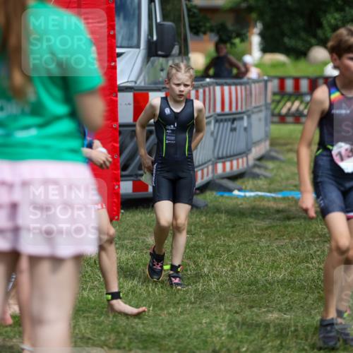 21.06.2026 - 29. Vierlanden-Triathlon Andreas Tolksdorf http://msf.ph/oto/9917738 21.06.2026 15:14:50 Ziel 1266, 1340 meine-sportfotos.de