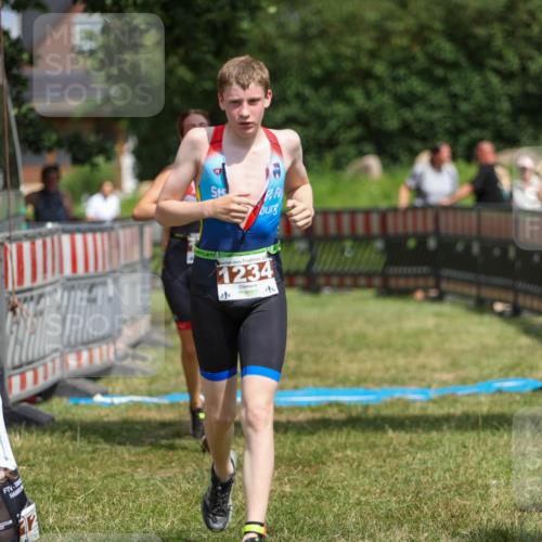21.06.2026 - 29. Vierlanden-Triathlon Andreas Tolksdorf http://msf.ph/oto/9917745 21.06.2026 15:15:16 Ziel 1234, 1268, 1269, 1309 meine-sportfotos.de