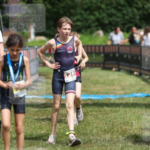 21.06.2026 - 29. Vierlanden-Triathlon Andreas Tolksdorf http://msf.ph/oto/9917765 21.06.2026 15:15:25 Ziel 1236, 1269, 1294, 1309 meine-sportfotos.de
