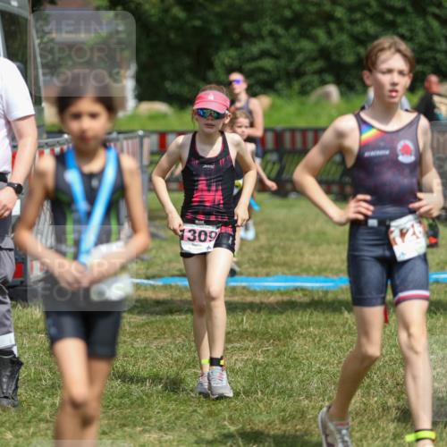 21.06.2026 - 29. Vierlanden-Triathlon Andreas Tolksdorf http://msf.ph/oto/9917771 21.06.2026 15:15:26 Ziel 1236, 1269, 1294, 1309 meine-sportfotos.de