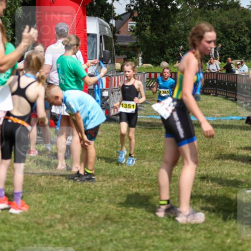 21.06.2026 - 29. Vierlanden-Triathlon Andreas Tolksdorf http://msf.ph/oto/9917802 21.06.2026 15:15:45 Ziel 1274, 1351 meine-sportfotos.de