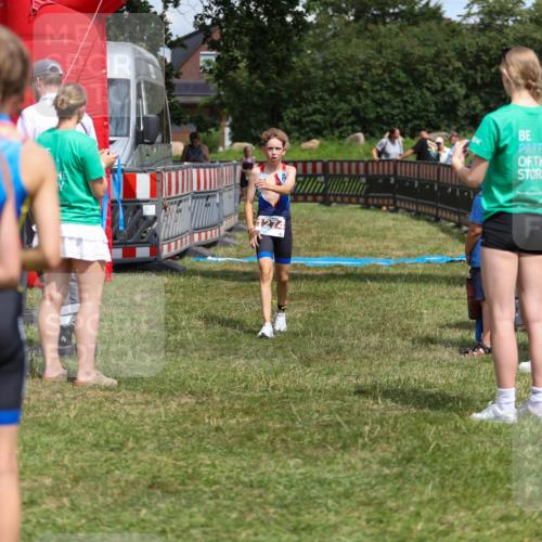 21.06.2026 - 29. Vierlanden-Triathlon Andreas Tolksdorf http://msf.ph/oto/9917832 21.06.2026 15:15:56 Ziel 1274, 1339, 1347 meine-sportfotos.de