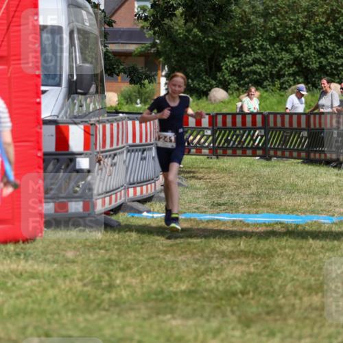 21.06.2026 - 29. Vierlanden-Triathlon Andreas Tolksdorf http://msf.ph/oto/9917884 21.06.2026 15:17:24 Ziel 1241, 1316 meine-sportfotos.de
