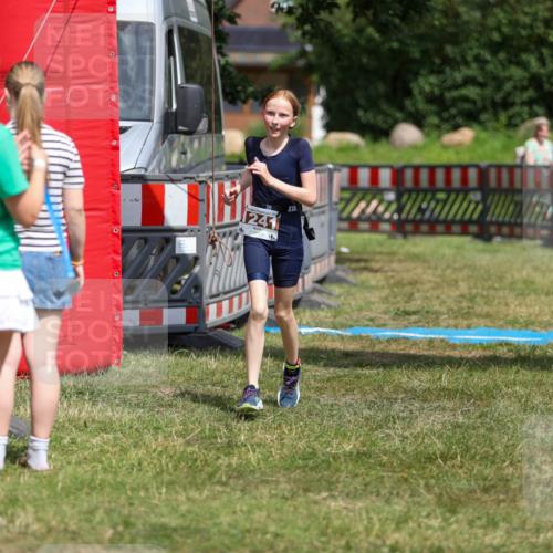 21.06.2026 - 29. Vierlanden-Triathlon Andreas Tolksdorf http://msf.ph/oto/9917885 21.06.2026 15:17:25 Ziel 1241, 1316 meine-sportfotos.de