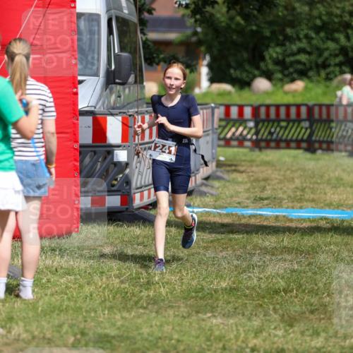 21.06.2026 - 29. Vierlanden-Triathlon Andreas Tolksdorf http://msf.ph/oto/9917887 21.06.2026 15:17:25 Ziel 1241, 1316 meine-sportfotos.de