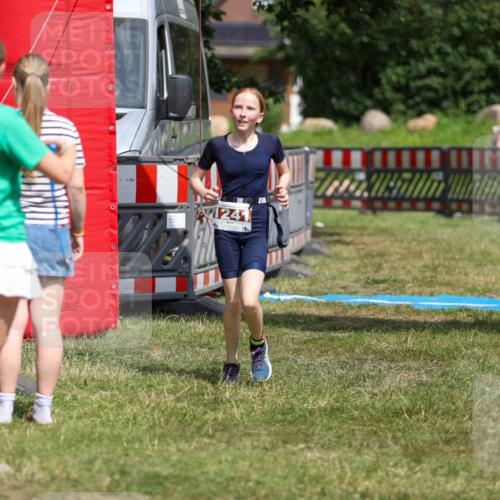 21.06.2026 - 29. Vierlanden-Triathlon Andreas Tolksdorf http://msf.ph/oto/9917890 21.06.2026 15:17:25 Ziel 1241, 1316 meine-sportfotos.de